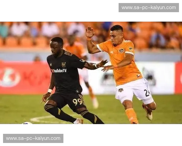 绿茵史诗：加拉塔萨雷与本菲卡——当红蓝荣耀碰撞，谁能点燃伊斯坦布尔之夜？